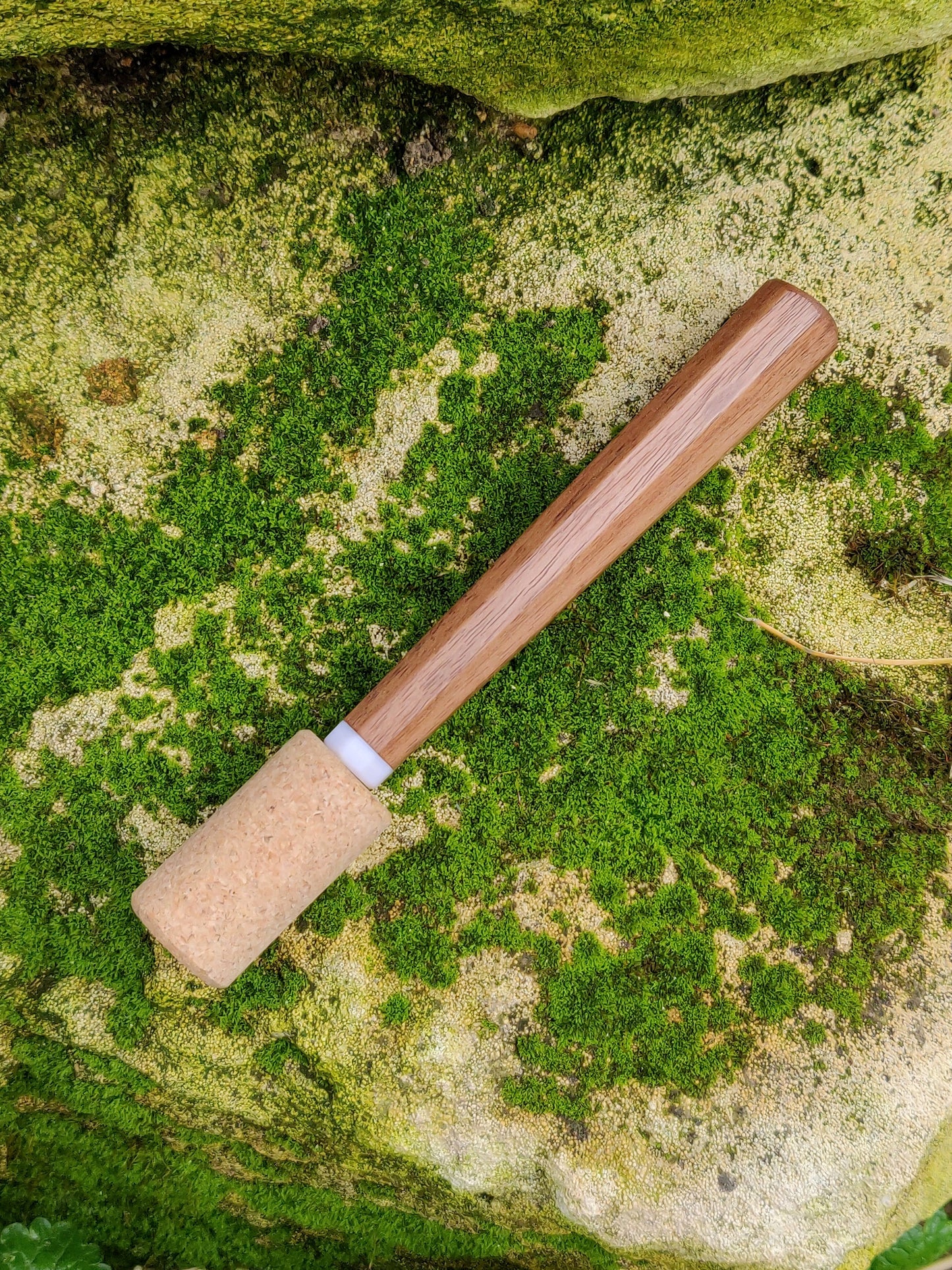 Detailed woodcarving knife, walnut handle small knife, Carving Wood, Chip carving