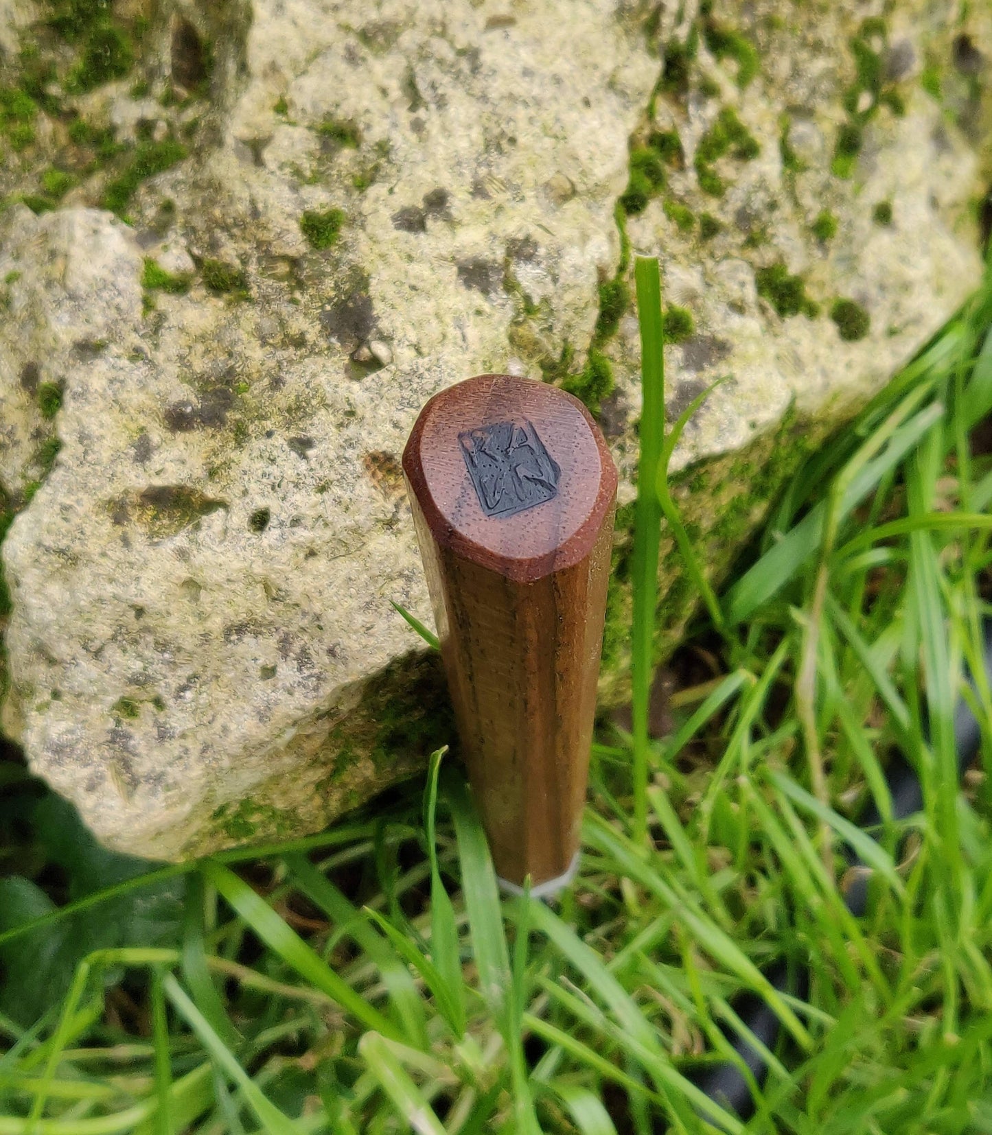 Detailed woodcarving knife, walnut handle small knife, Carving Wood, Chip carving