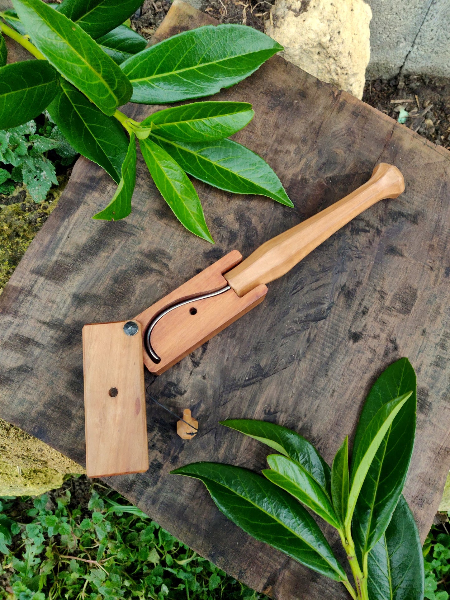 Spoon carving knife, Right-handed, Tight curve longer handle, Whittling knife