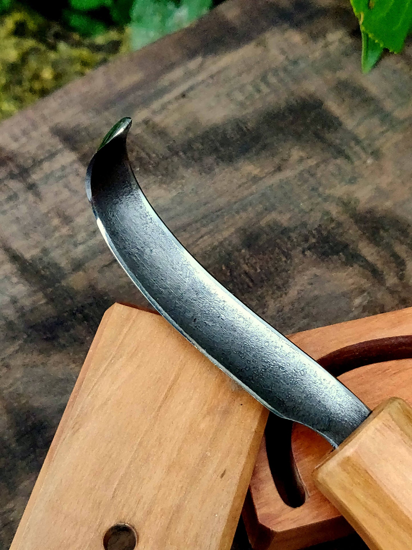 Spoon carving knife, Right-handed, Tight curve longer handle, Whittling knife