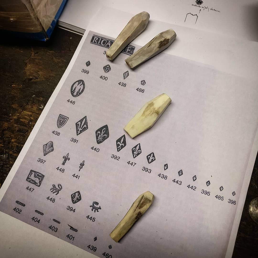 Custom made antler stamps, Leather stamp, 15th century leather stamps