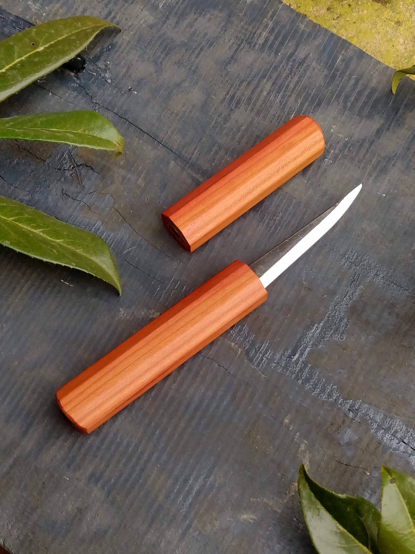 85mm Woodcarving knife with wooden magnetic sheat Style1