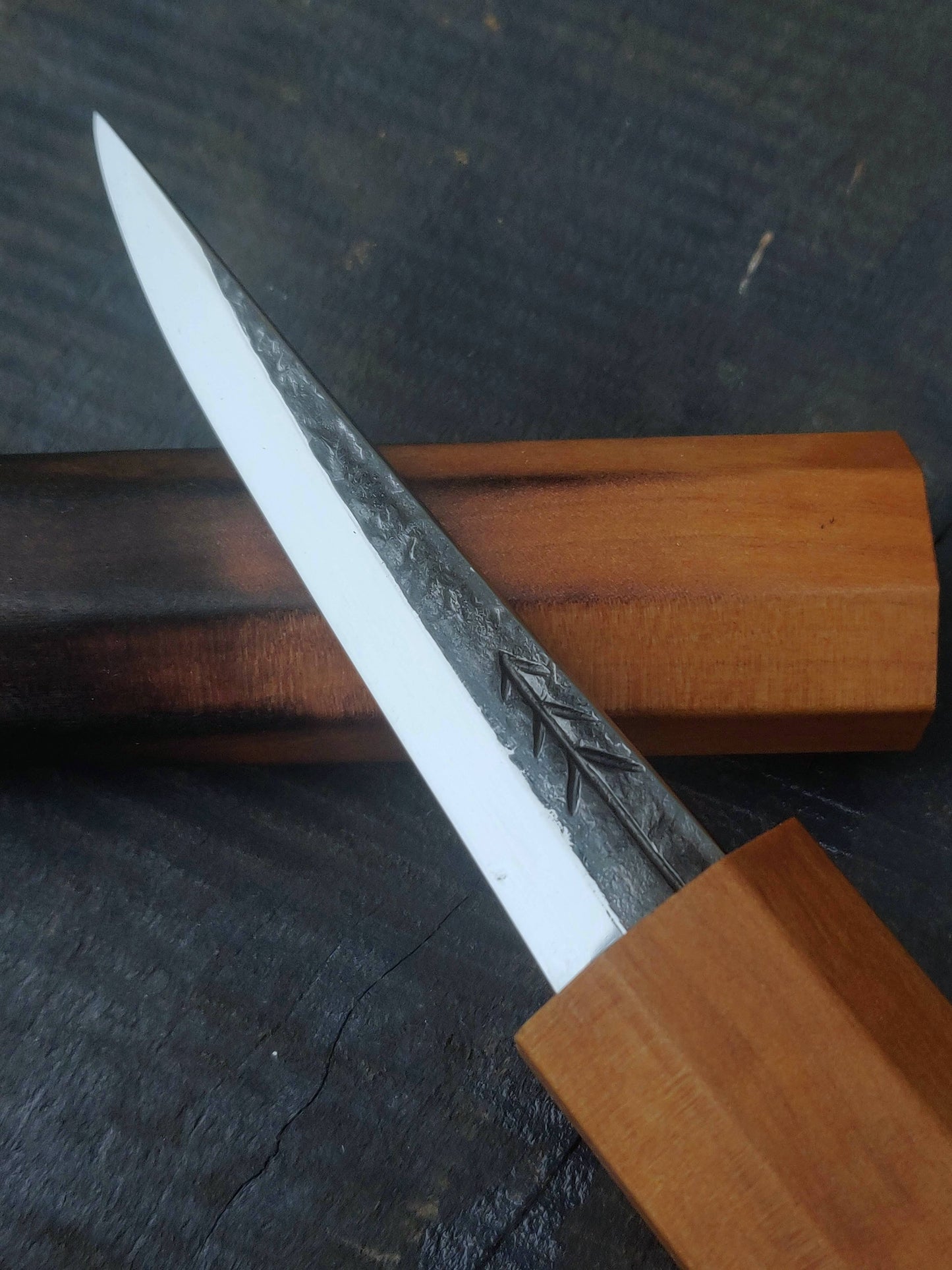 85mm Woodcarving knife with wooden magnetic sheat Style3