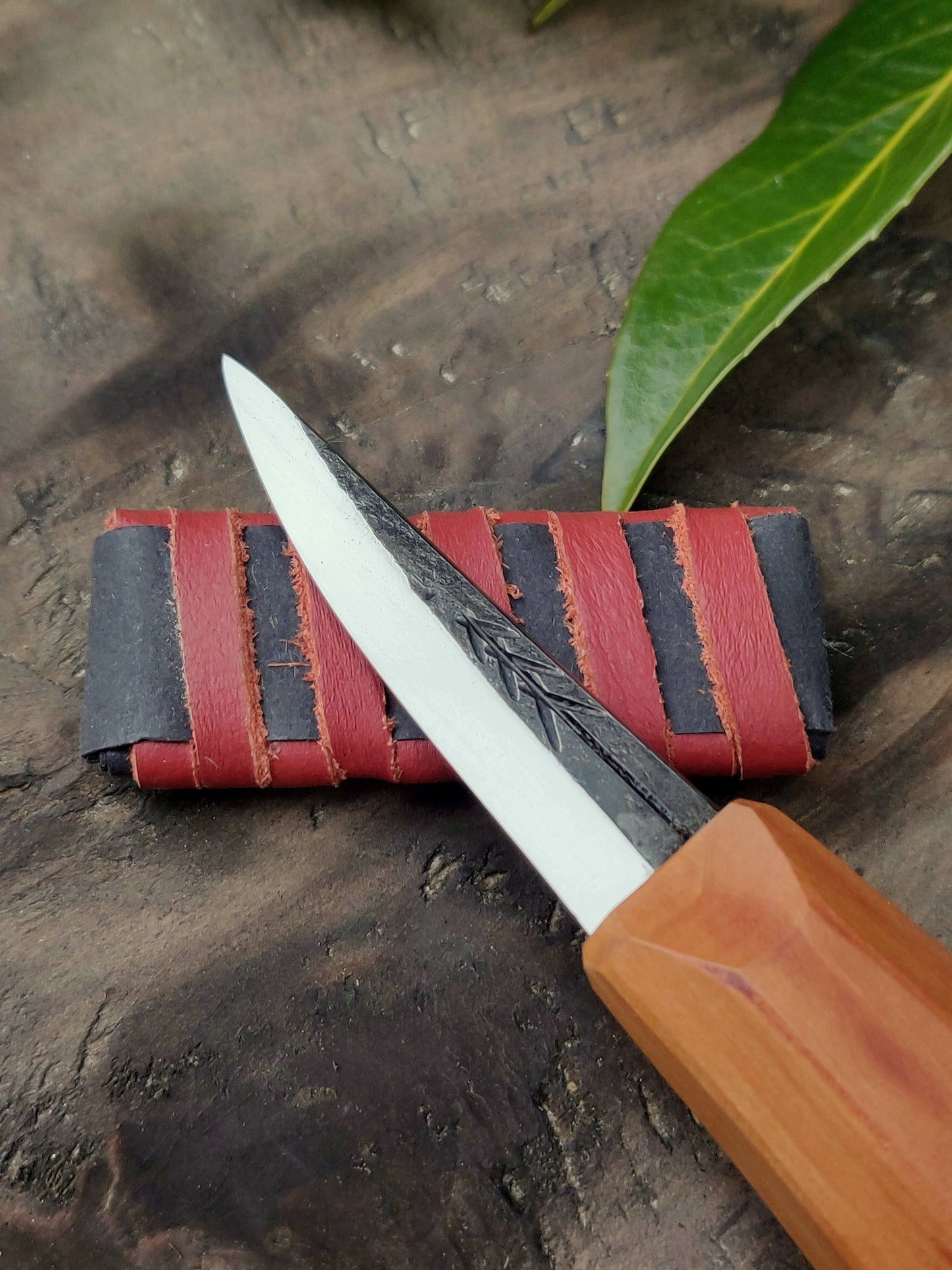55mm Woodcarving knife , Fresh wood carving