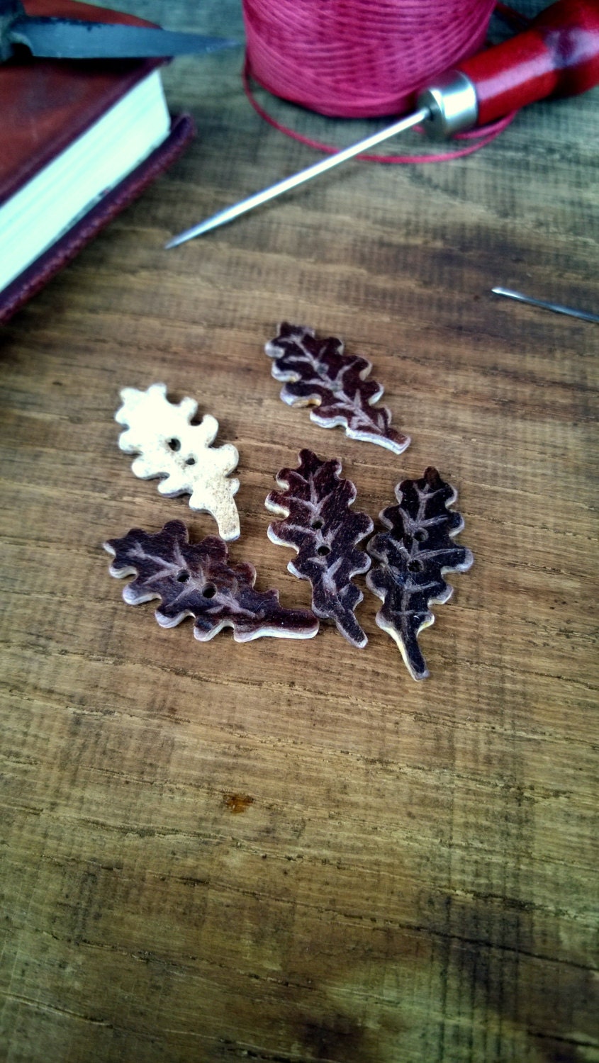 Antler Carved Oak Leaves Buttons