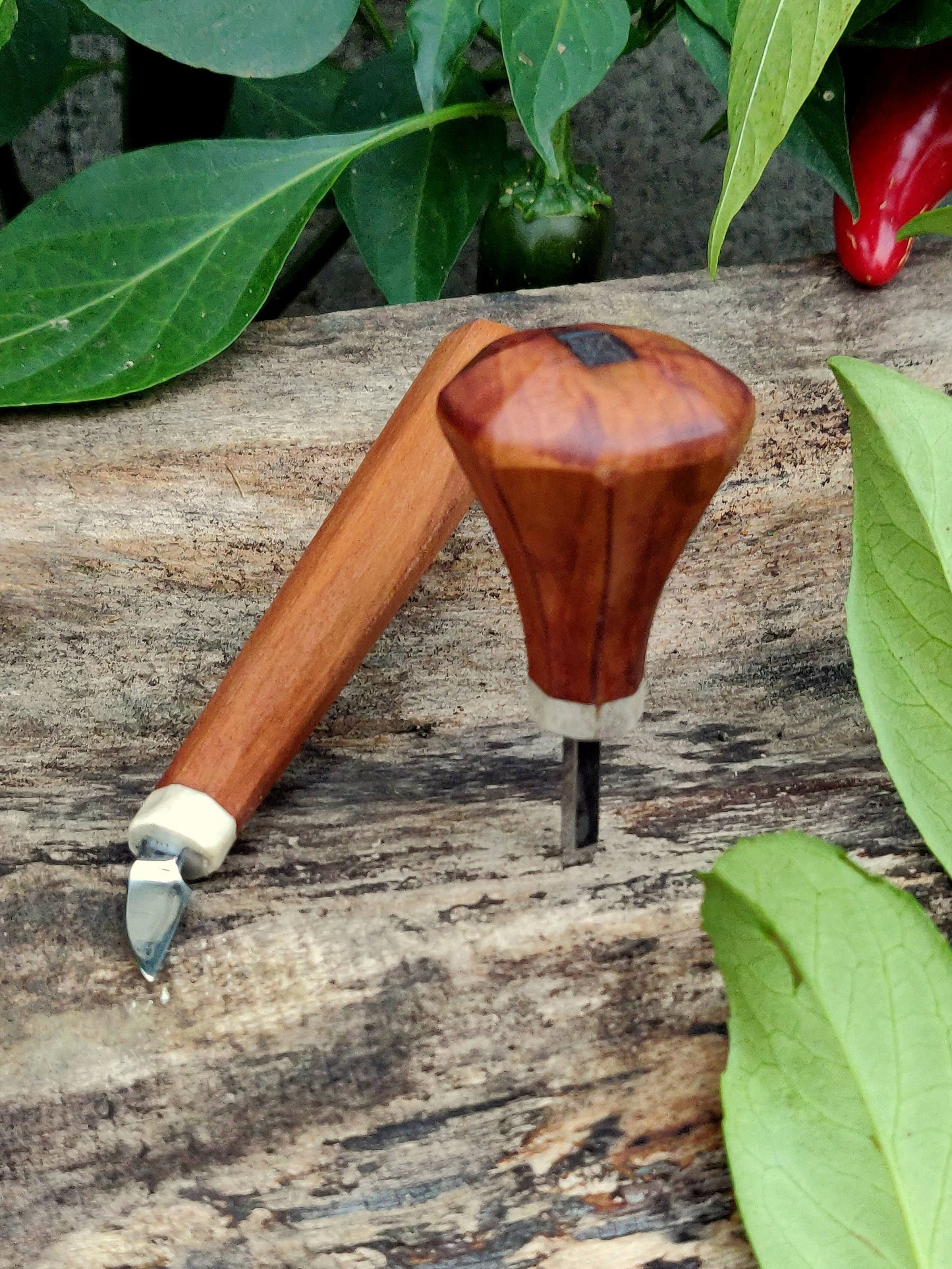 Made to order, Detailed carvin set, small chisel and small knife, Carving Wood, Chip carving