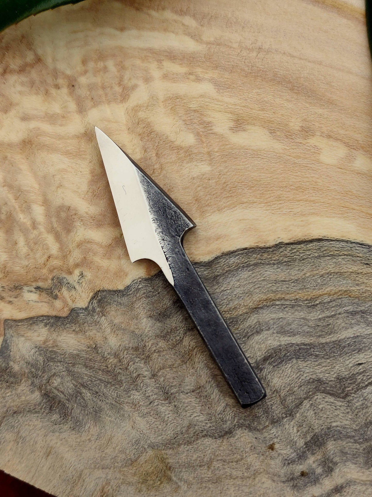 Kolrosing blade, Arrowhead blade, Small carving knife, Fresh wood carving, Handforged, Handcarving, DIY